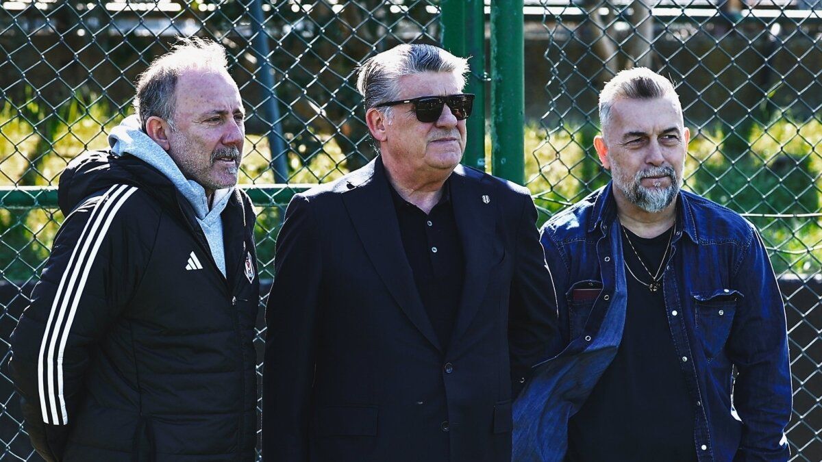 Beşiktaş'ta bileti kesilen 9 futbolcu ortaya çıktı! Yönetim yeni sezon öncesi hepsini kapının önüne koyacak 1