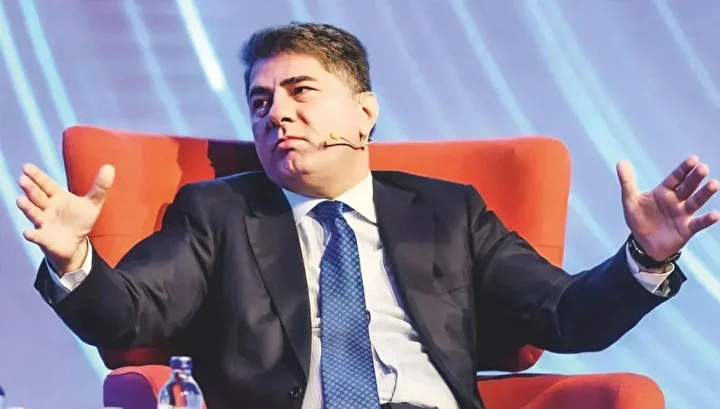Hakan Safi'nin transfer görüşmesinden fotoğraf! İşte istediği golcü ve kaleci 3