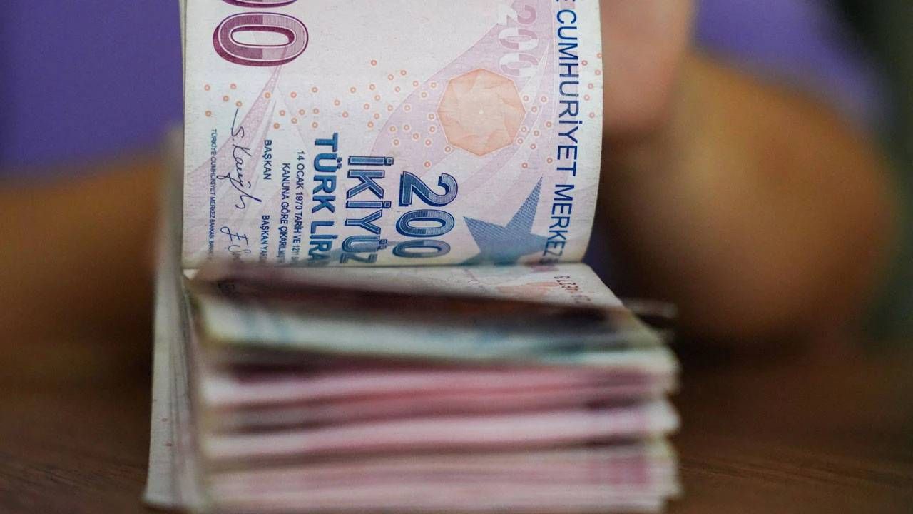 Milyonların beklediği haber geldi: Emekli bayram ikramiyeleri ne zaman yatacak? Bakan Işıkhan beklenen tarihleri açıkladı 4