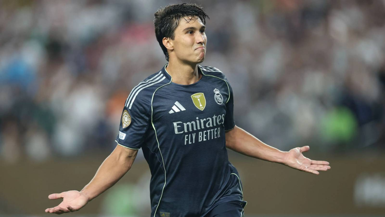 Real Madrid'de kavgaların faturası kesildi: 10 isim yolcu 7