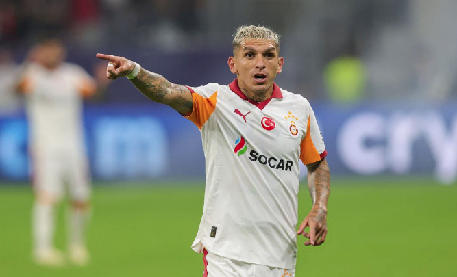 Torreira AVM'de yumruklu saldırıya uğradı 3