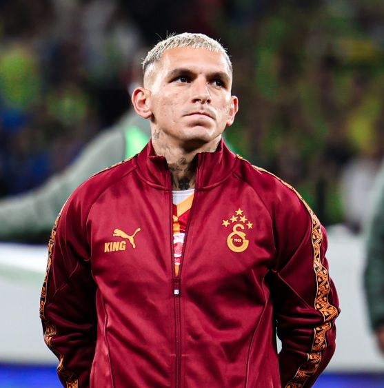 Torreira AVM'de yumruklu saldırıya uğradı 7