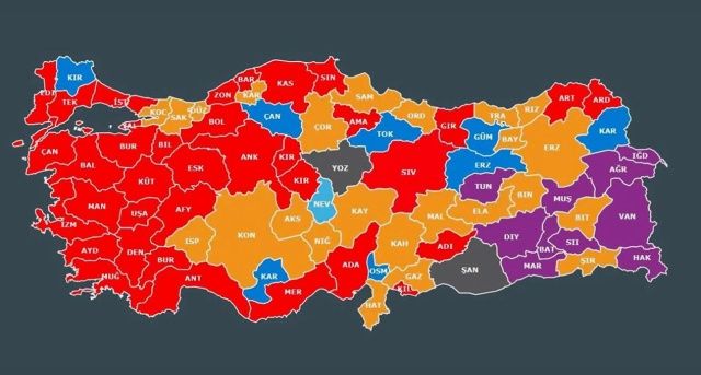 31 Mart yerel seçimlerindeki haritanın rengi değişti! Transfer rüzgarı: AK Parti'ye geçen belediye başkan sayısı 76 oldu! 5