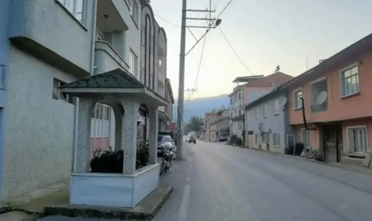 İnegöl'de sır dolu kabir: Evliya mı, şehit asker mi yoksa kavuşamayan bir gelin mi? Konu bakanlığa kadar gitti... 6