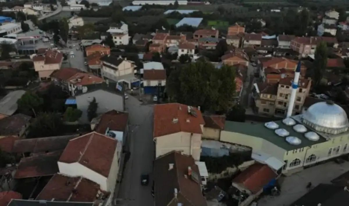 İnegöl'de sır dolu kabir: Evliya mı, şehit asker mi yoksa kavuşamayan bir gelin mi? Konu bakanlığa kadar gitti... 9