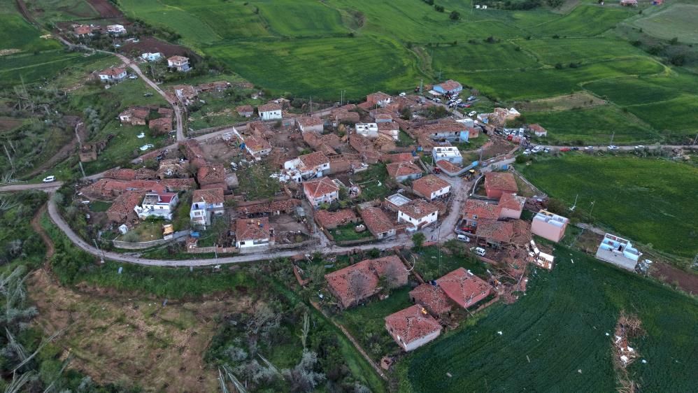 Çorum'da hortum: Evler hasar gördü, 5 kişi yaralandı 2
