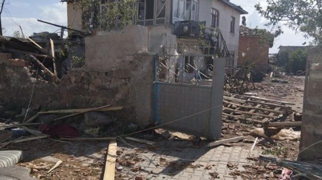 Çorum'da hortum dehşeti: Köyler savaş alanına döndü, evlerin yüzde 80'i kullanılamaz halde! 12