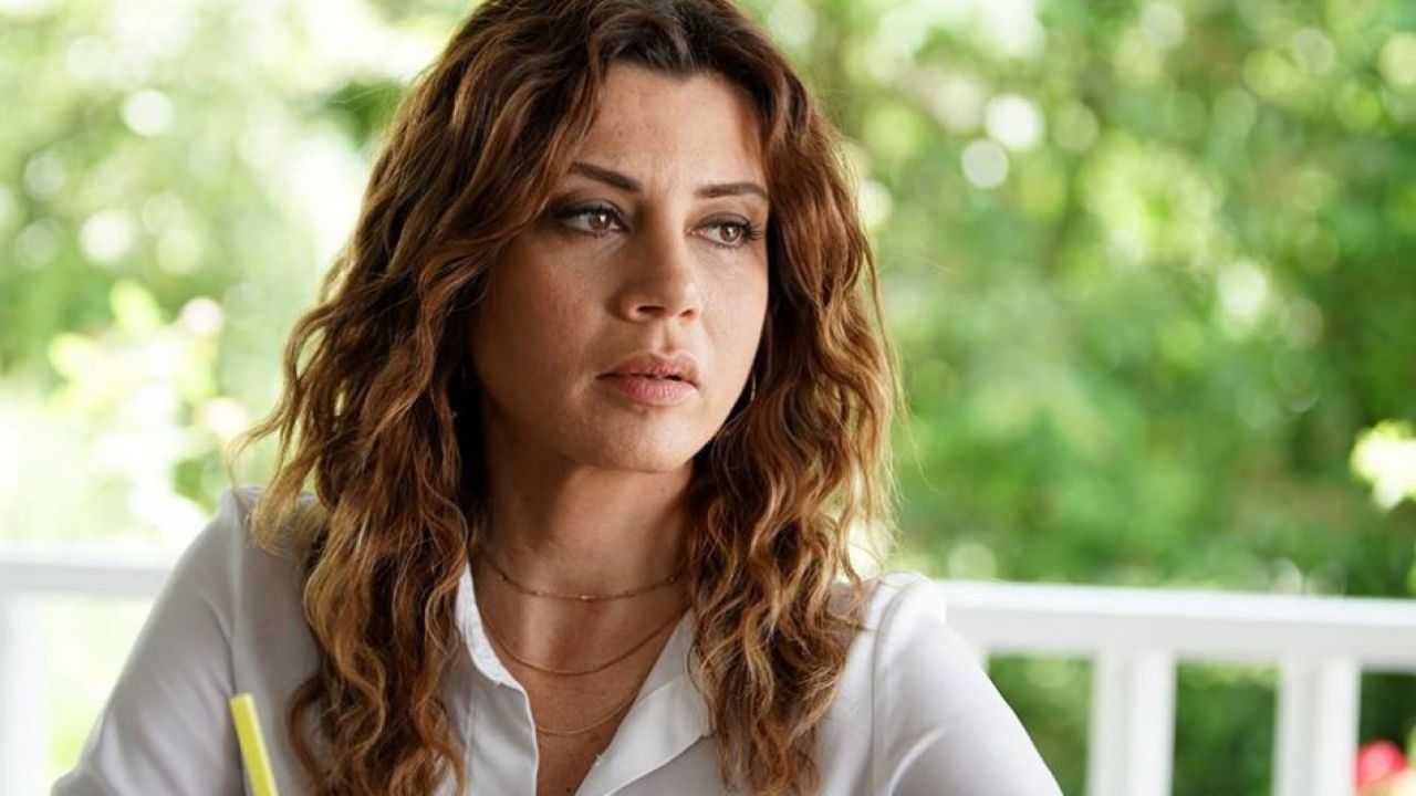 Gökçe Bahadır hamile! 44 yaşındaki oyuncu gebeliğinin ilk dönemini yaşıyor... 3