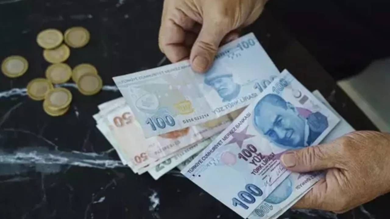 Milyonları ilgilendiren karar belli oldu! Memur emeklisi (4C emekli) maaşları bayramdan önce yatacak mı? 2
