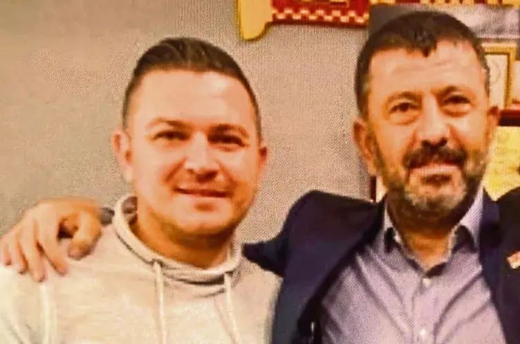 Özgür Özel'i şoförünün telefonundan çıkanlar patlattı! Şok WhatsApp mesajları: Dün çantaya para koydum eksilmiş! 2