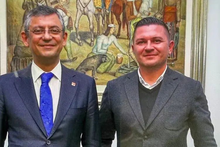 Özgür Özel'i şoförünün telefonundan çıkanlar patlattı! Şok WhatsApp mesajları: Dün çantaya para koydum eksilmiş! 1