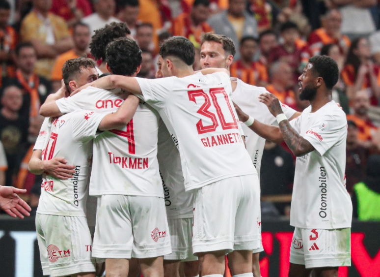 Süper Lig'de hangi takım nasıl kümede kalır? İşte tüm ihtimaller 8