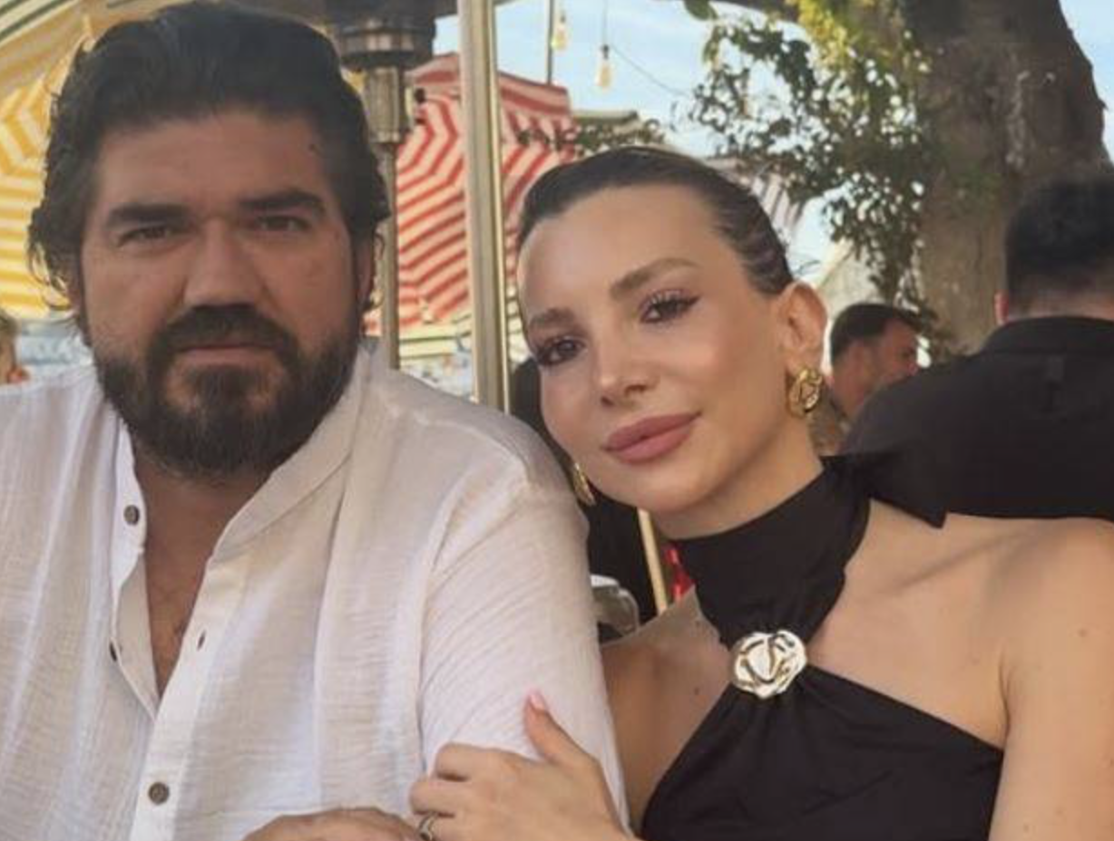 Rasim Ozan Kütahyalı'nın eşi kim? Pınar Ayaz hamile mi? ROK 20 yaş küçük eşi için ne dedi? 5
