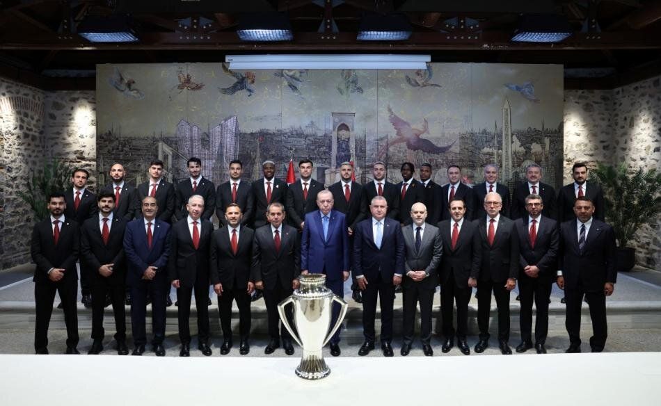 Cumhurbaşkanı Erdoğan şampiyon Galatasaray'ı kabul etti 1