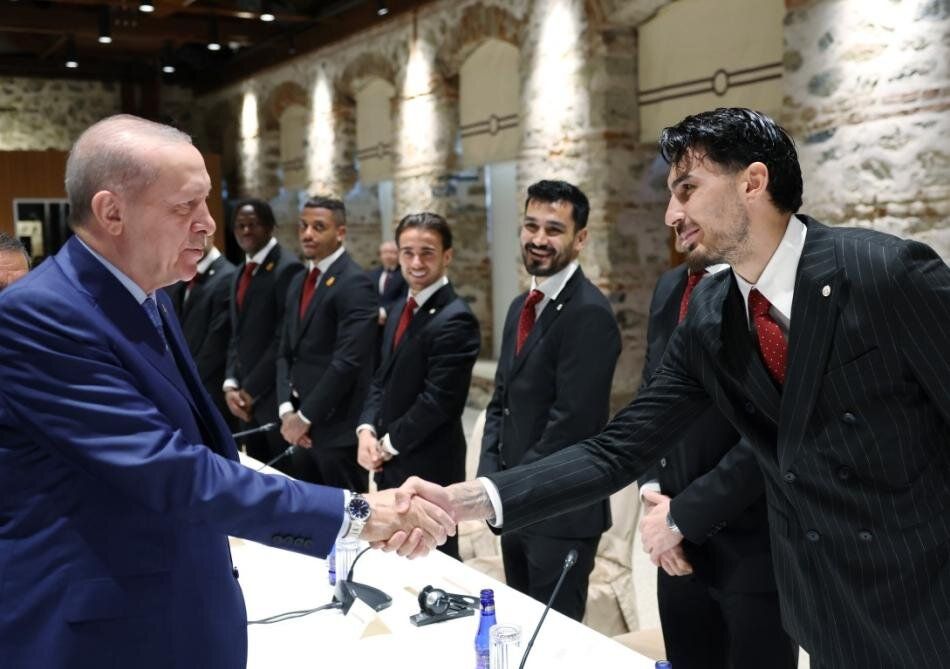 Cumhurbaşkanı Erdoğan şampiyon Galatasaray'ı kabul etti 8