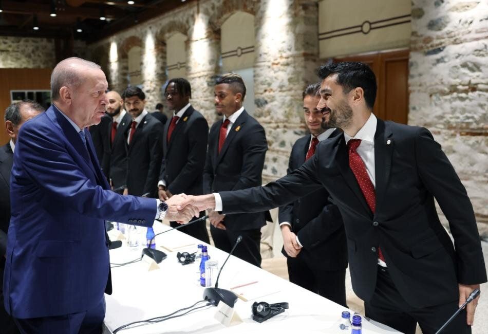 Cumhurbaşkanı Erdoğan şampiyon Galatasaray'ı kabul etti 6