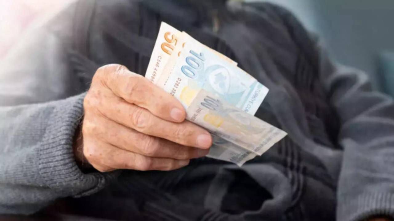 Emeklilere bayram öncesi dev müjde! Ankara kulisleri bombayı patlattı: Maaşlara en az yüzde 50 zam yapılacak 3