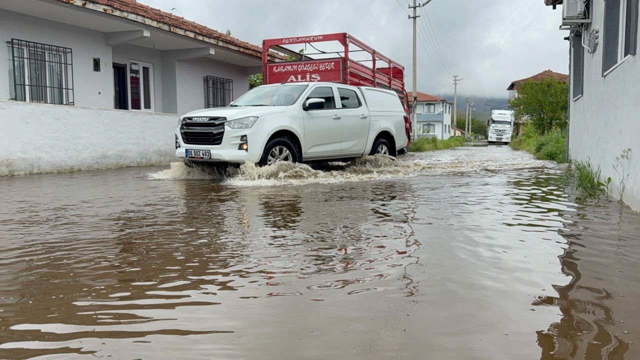 Tokat'ta alarm! Evleri şimdiden su bastı, mahalleli korku içinde bekliyor: Baraj taştığında ne olacak bilmiyoruz! 13