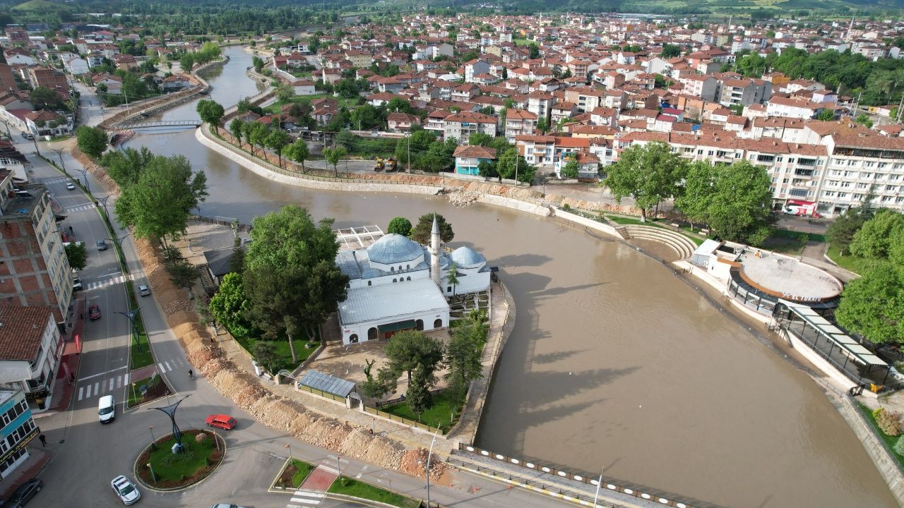 Tokat'ta alarm! Evleri şimdiden su bastı, mahalleli korku içinde bekliyor: Baraj taştığında ne olacak bilmiyoruz! 5