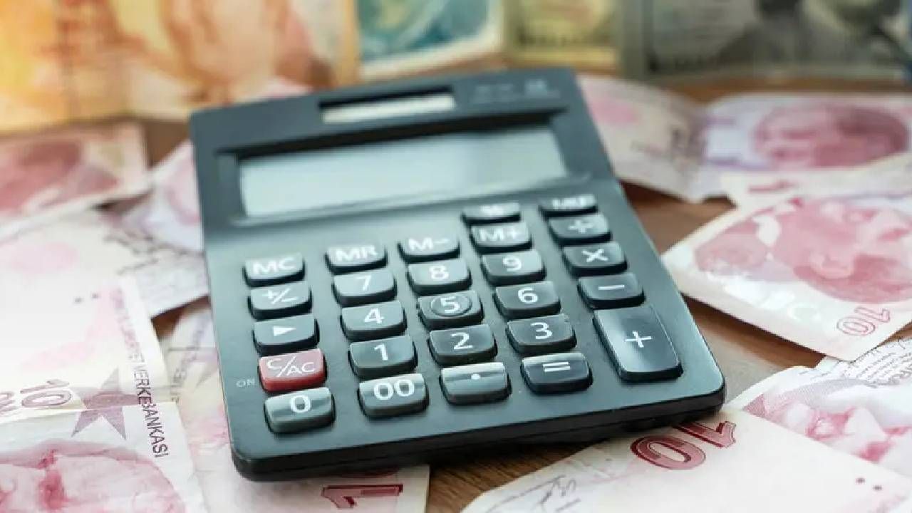 SGK Uzmanı Özgür Erdursun üstüne basa basa uyardı: O memurlar emekli maaşlarında büyük kayıp yaşayacak 5