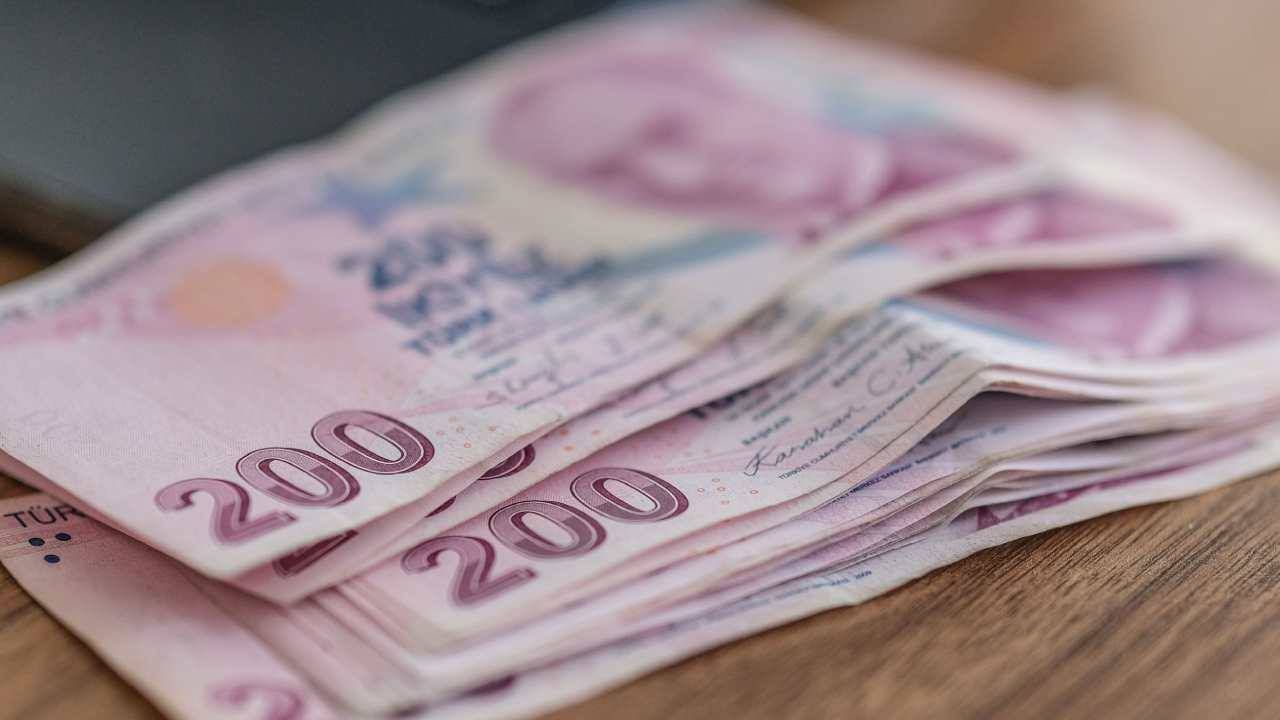 1998-2000 arası SGK girişi olanlar dikkat! Kademeli Emeklilik Meclis’ten geçti mi? Kimler erken emekli (EYT) olabilir? 8