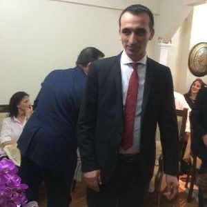 Rıza Akpolat'ın "kara kutusu"nun evinden dolar yağdı! Bavullarla kaçışın şok ayrıntıları: Yurt dışı firarına eski başkanın eşi mi aracılık etti? 7
