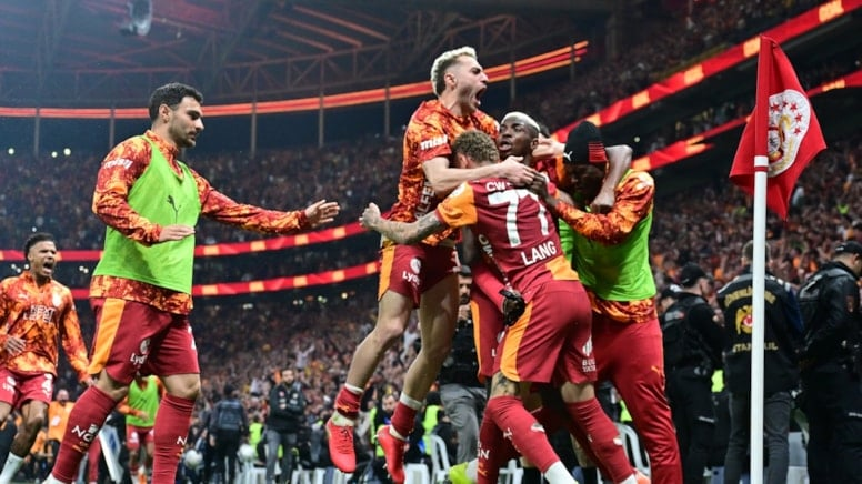Okan Buruk eski öğrencisini aradı: "Fenerbahçe'ye değil bize gel" 1