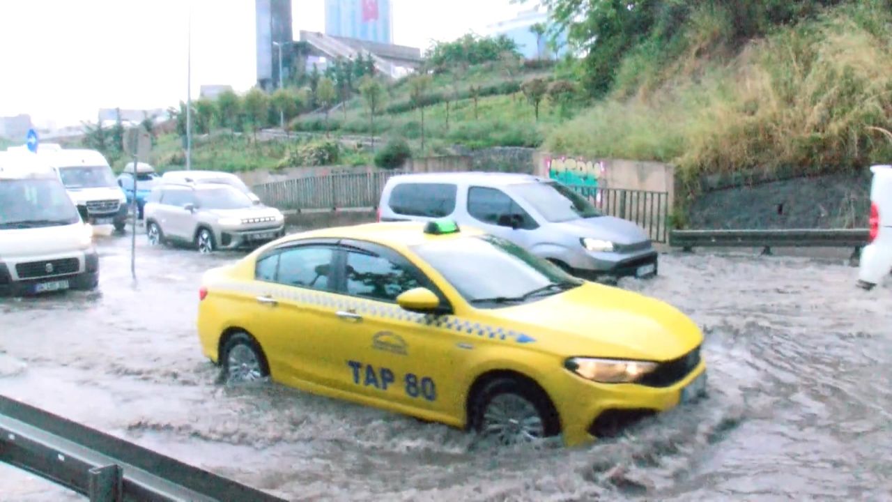 İstanbul dikkat! Meteoroloji saat vererek uyardı: Su baskınları yaşanabilir 5