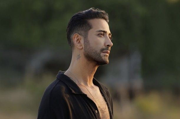 Ünlülere uyuşturucu operasyonu! Blok3, Serenay Sarıkaya, Berkay Şahin: Kimler gözaltında, kimin evinden ne çıktı? İşte tüm ayrıntılar 1