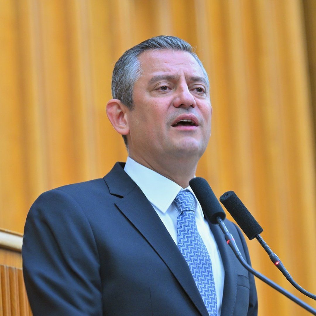 CHP Genel Merkezi'nde gergin anlar! Sinir krizi geçirdi, valizini toplayıp geldi: Muhabiri kovdular... 2