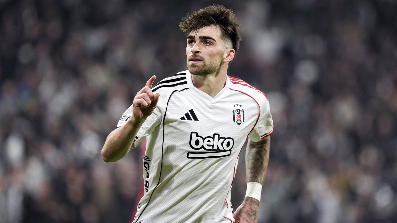 Süper Lig'de değeri dibe çakılan oyuncular! Sacha Boey yılın en büyük hayal kırıklığı oldu 6