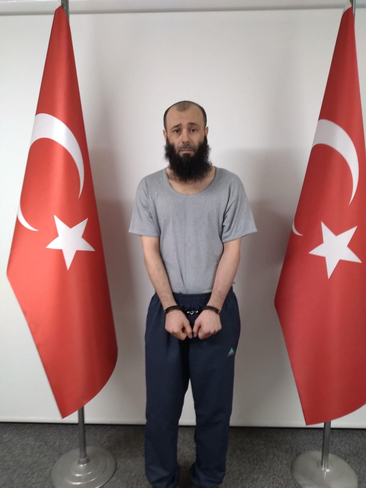 Kırmızı bültenli 10 DEAŞ'lı paketlendi! MİT'ten Suriye'de DEAŞ operasyonu: Ankara Garı katliamı faillerinin suç ortağı yakalandı! 6