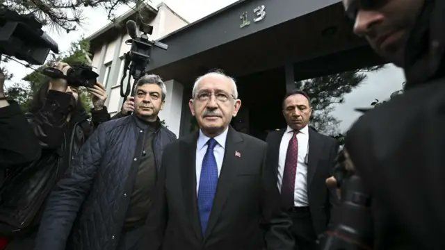CHP'de kaos artıyor! Kemal Kılıçdaroğlu'ndan ilk açıklama: Mahkeme kararına uyun 6