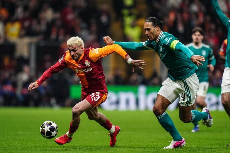 Wesley Sneijder Galatasaray'ın tarihi transferi için devreye girdi! Yıldız oyuncuyu ikna edip işi bitirecek 1
