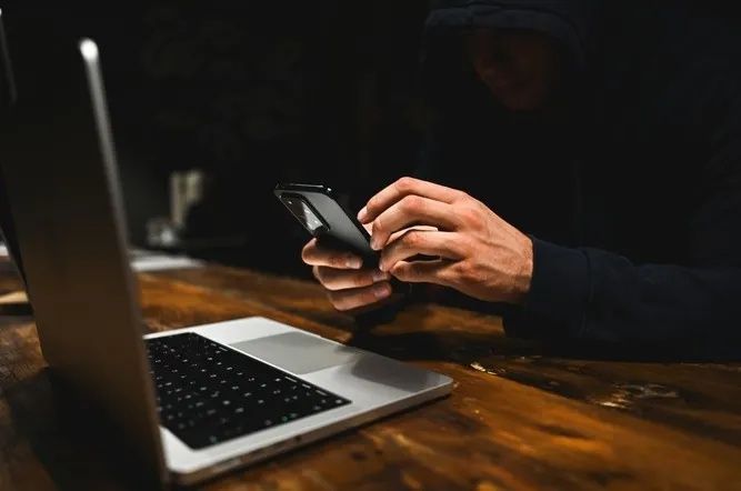 Bir mail 5 milyarlık dev bahis imparatorluğunu çökertti! Michael Carroll rumuzlu patron yakalandı! 2
