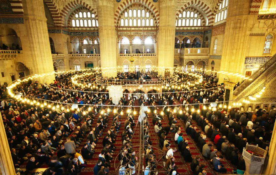 BAYRAM NAMAZI SAATLERİ! İl il Kurban Bayramı namazı saatleri 2026: Bayram namazı kaçta? Ankara, İstanbul, İzmir... 1