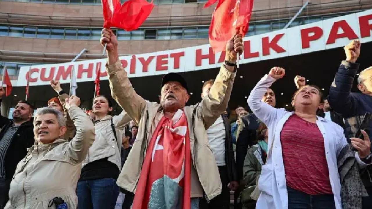 'Mutlak butlan' kararı sonrası ilk anket yapıldı! CHP seçmeninin tercihi hangi taraf oldu? İşte çarpıcı anketin sonuçları 4
