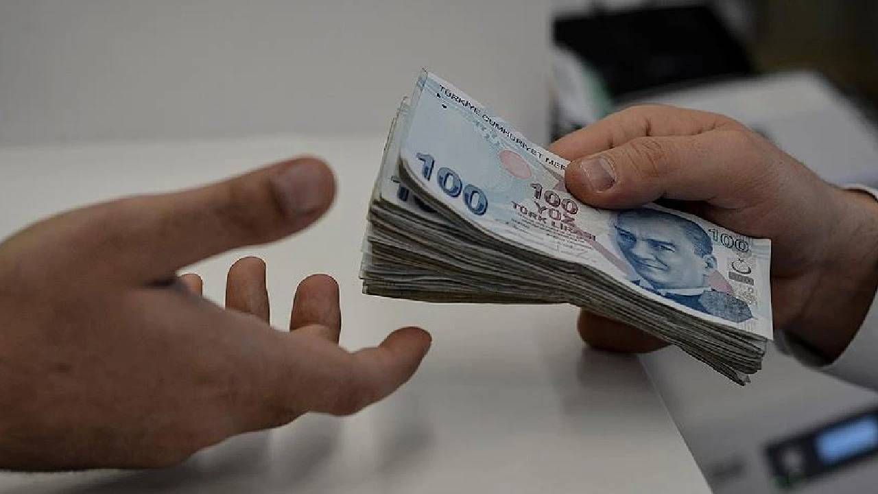 Emekli olacaklar dikkat! Özgür Erdursun kritik son 2520 gün kuralını açıkladı: Kaçıran fırsattan yararlanamayacak 4