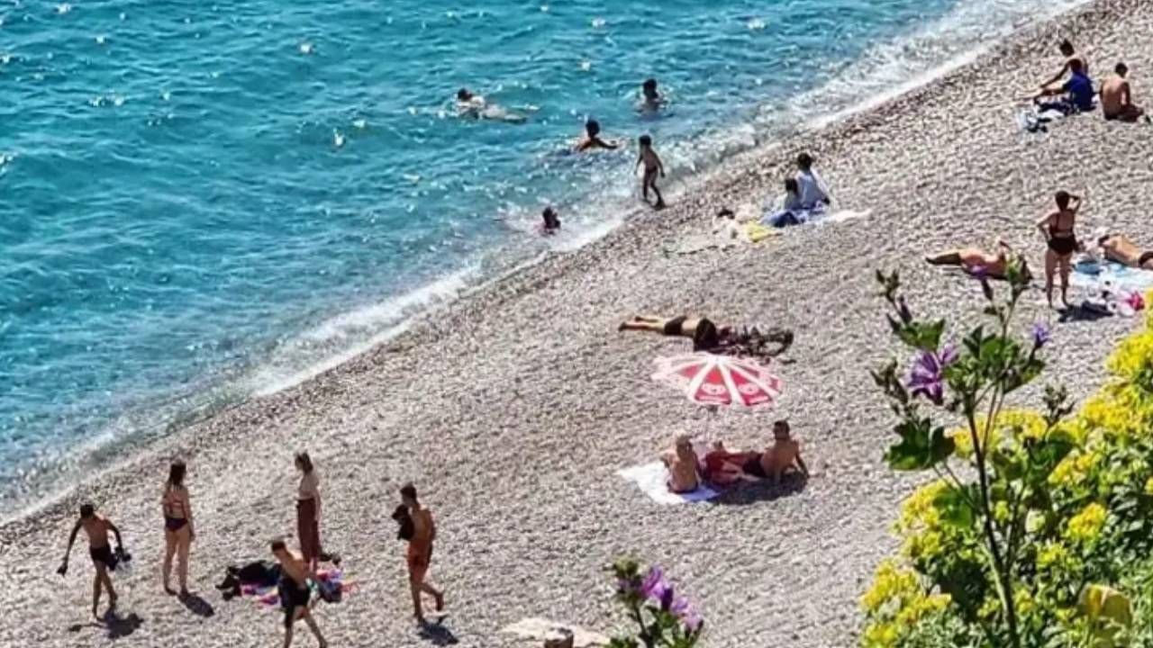 Antalya'da bayram yoğunluğu! Sahiller ve oteller doldu taştı: Havadan ve karadan denetim arttı 3