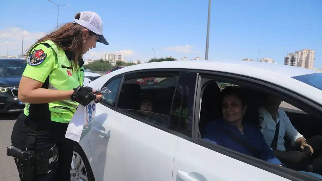 Antalya'da bayram yoğunluğu! Sahiller ve oteller doldu taştı: Havadan ve karadan denetim arttı 6