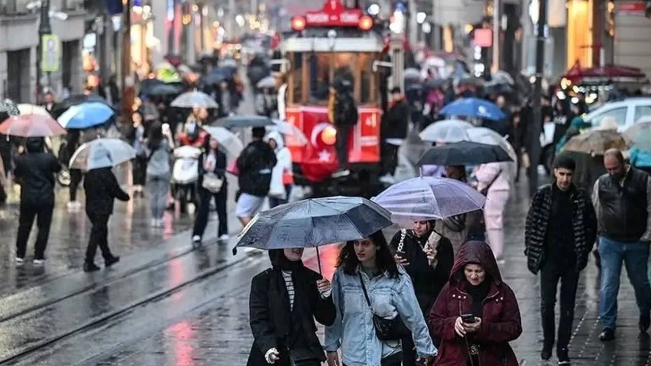 AKOM'dan İstanbul için son dakika uyarısı! 4 ilçeyi vuracak, saat verildi: Kuvvetli sağanak geliyor 9
