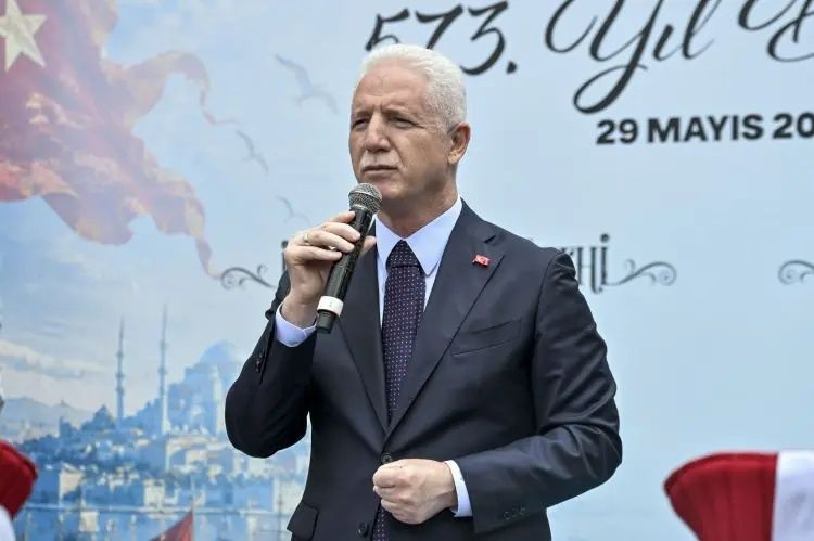Mehteran çaldı, İstanbul inledi: Fethin 573. yılında çifte bayram coşkusu! Erdoğan Cuma namazını Ayasofya'da kıldı... 6