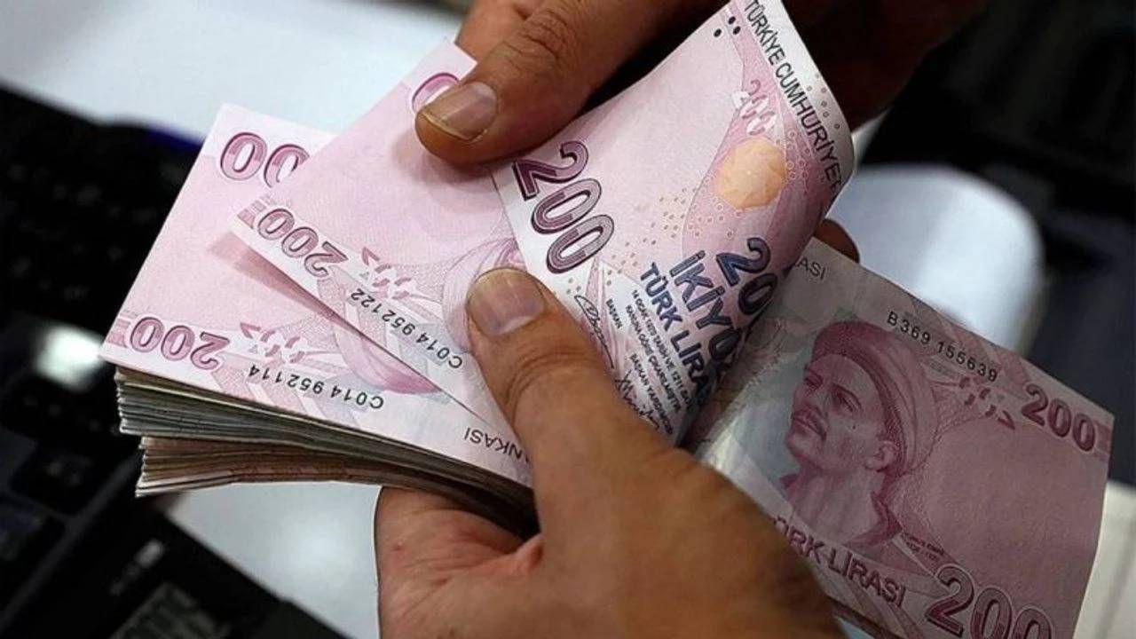 EYT'li ve emeklilere büyük şok! SGK uzmanı Özgür Erdursun üstüne basa basa uyardı: O kişilerin emekliliği iptal edilebilir 2