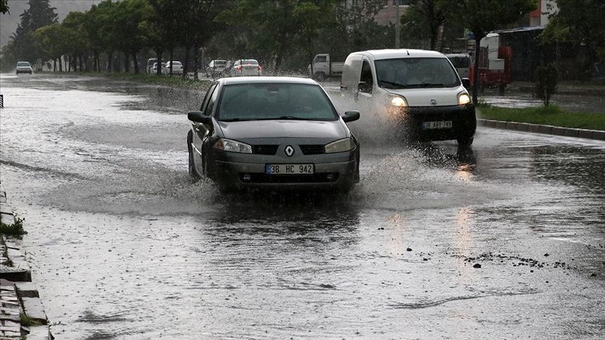 Meteoroloji uyardı: 46 ilde sağanak alarmı! 27