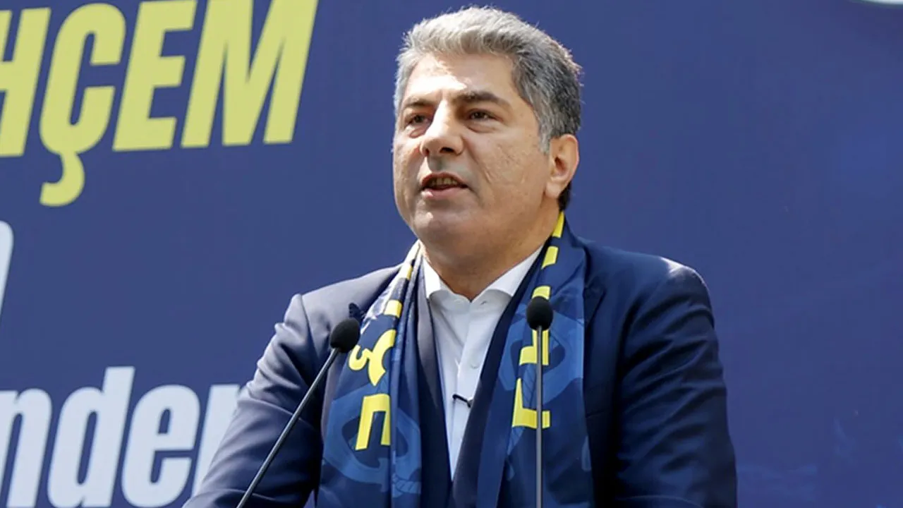 Hakan Safi: "2 yıldızı İstanbul'a getirdim! 2 milli futbolcuyla da anlaştım" 7