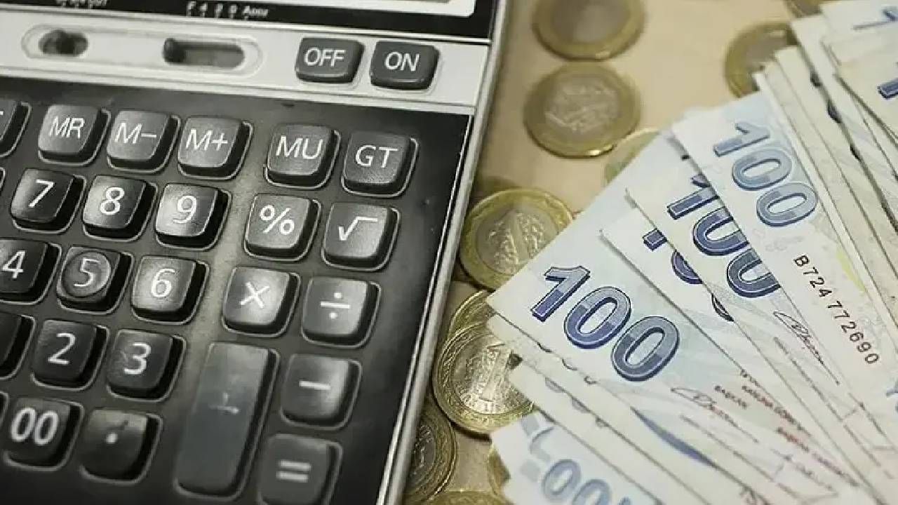 SSK ve Bağ-Kur emeklileri dikkat! En düşük emekli maaşı için rakam verildi: Emin Yılmaz seyyanen zam ile açıkladı 1