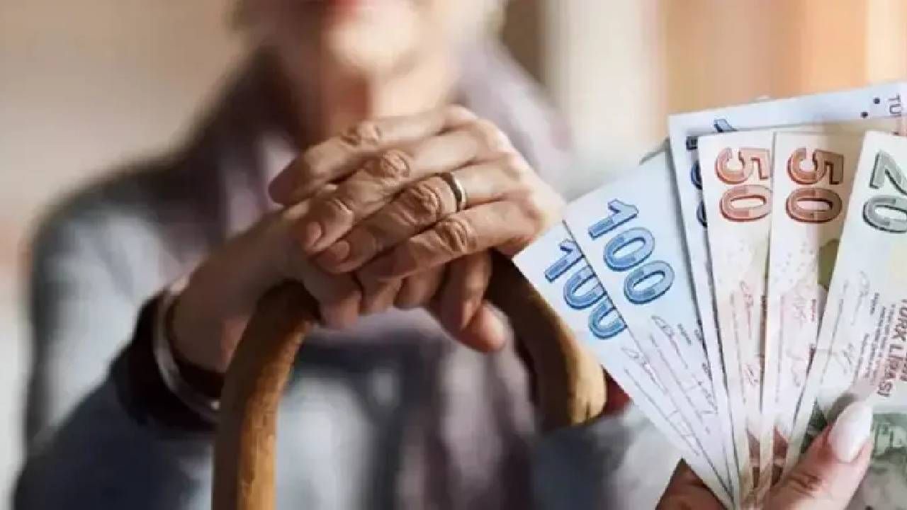SSK ve Bağ-Kur emeklileri dikkat! En düşük emekli maaşı için rakam verildi: Emin Yılmaz seyyanen zam ile açıkladı 16