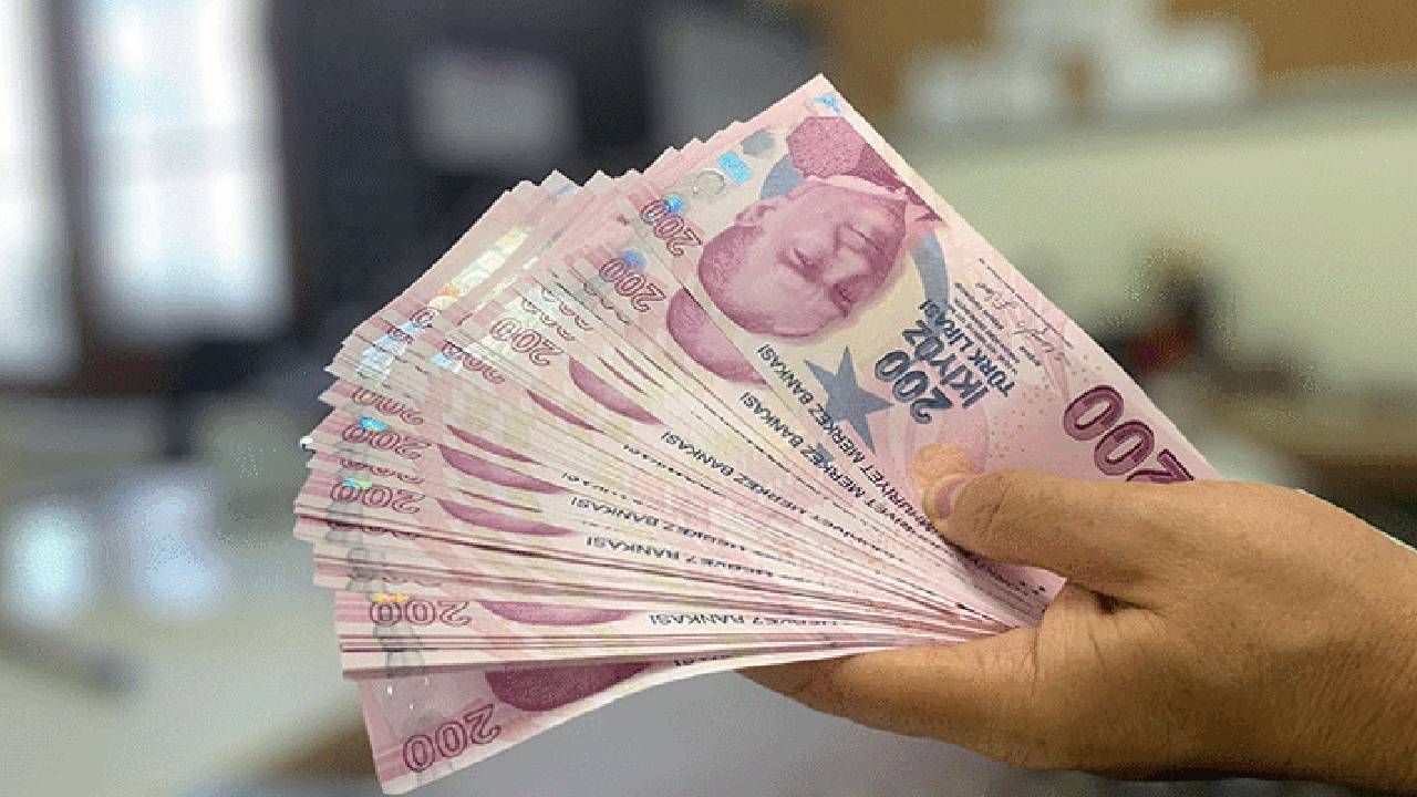 SSK ve Bağ-Kur emeklileri dikkat! En düşük emekli maaşı için rakam verildi: Emin Yılmaz seyyanen zam ile açıkladı 12