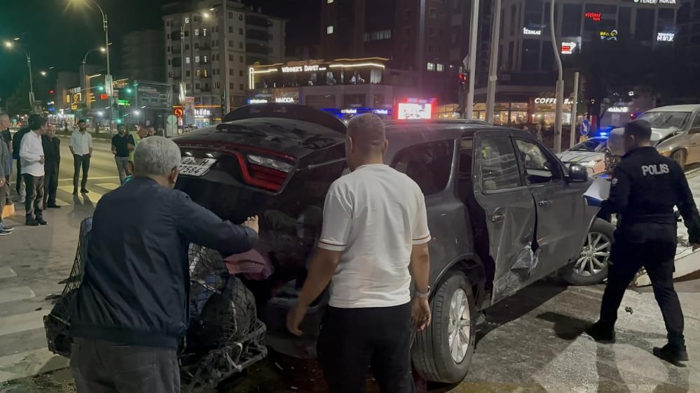 Elazığ'da trafik kazası: 11 yaralı 4