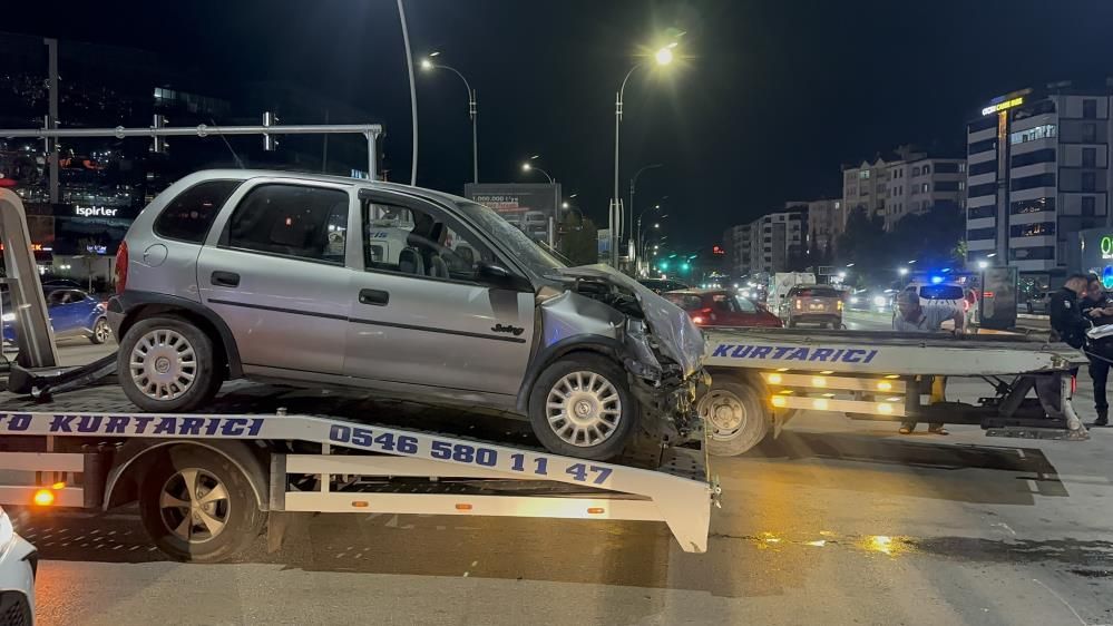 Elazığ'da trafik kazası: 11 yaralı 7